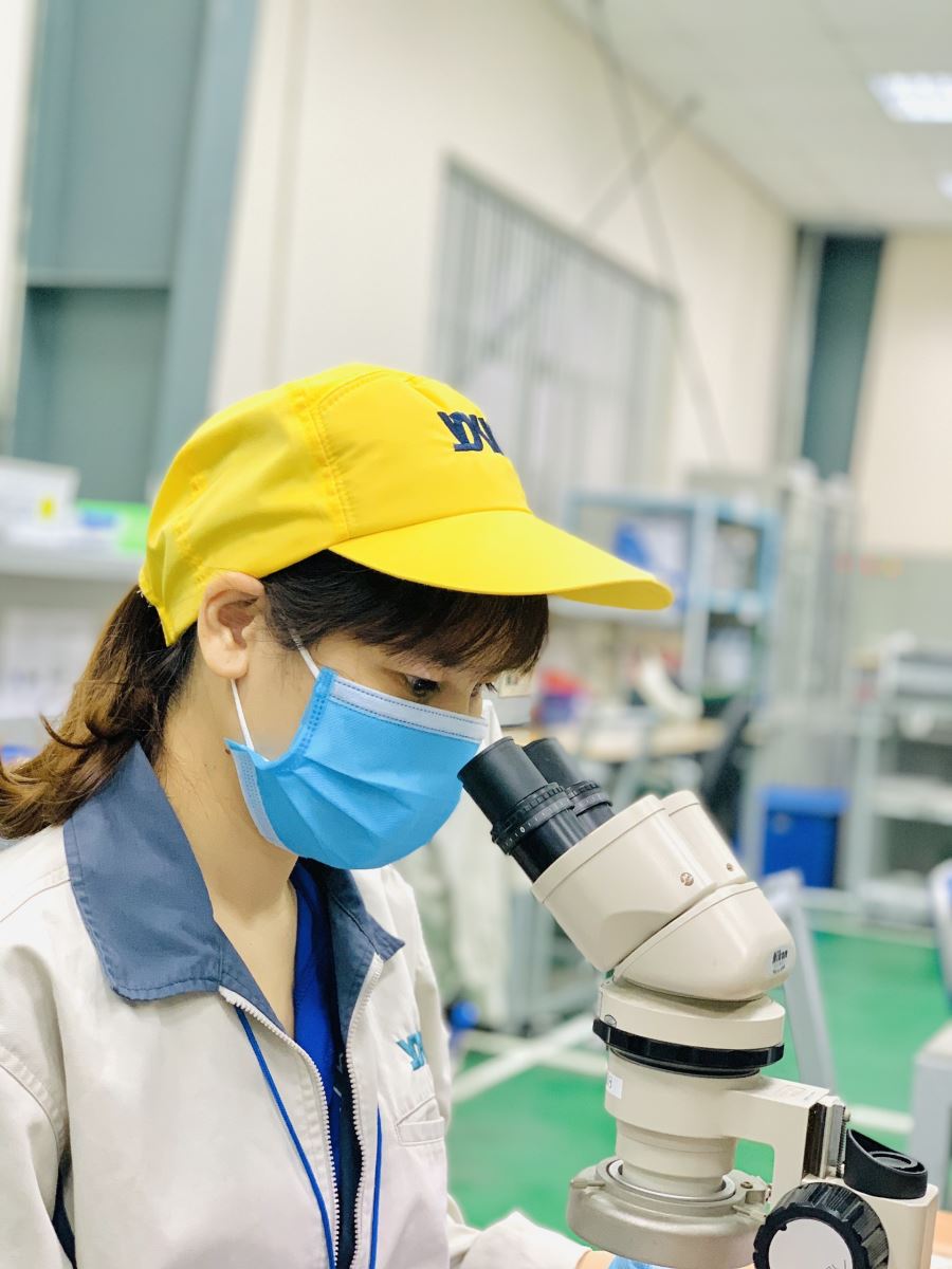 hình ảnh nhân viên sử dụng cơ sở vật chất của Yoshino